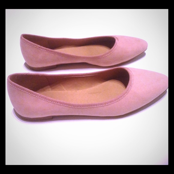 H&M Shoes - ☀️5 for $20- H&M Vintage Pink Pointed Flats